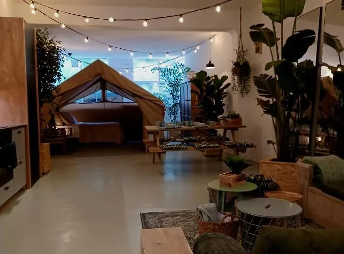 75M2 Indoor Glamping Scheveningen